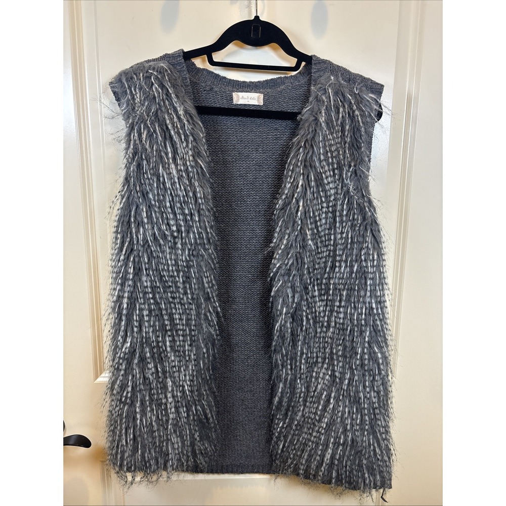 Altar'd State Gray Faux Fur Knit Open Sleeveless Size Medium Vest Boho Festival